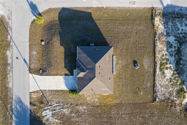Building Photo - 908 NW 24th Terrace