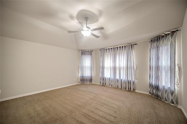 Building Photo - 2306 Lucerne Dr