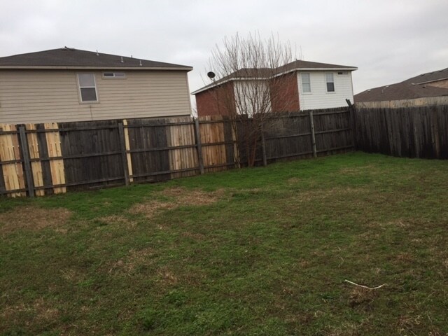 Building Photo - 2524 Tan Oak Dr