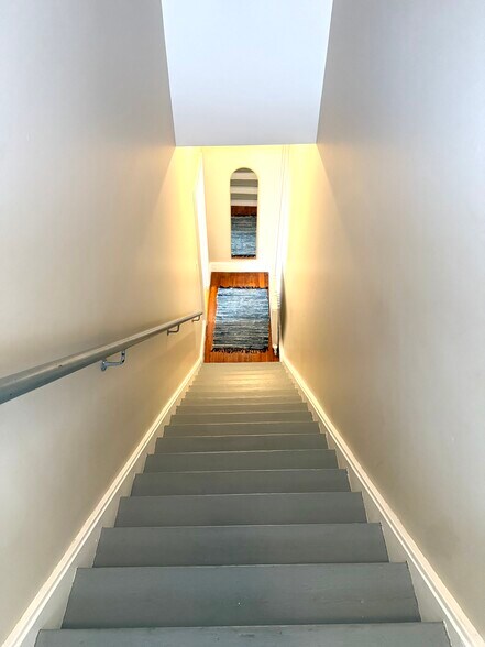 Building Photo - 206 N Bethlehem Pike