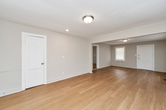 Building Photo - Stunning 4BR Renovation in Bessemer – Be the First to Live Here