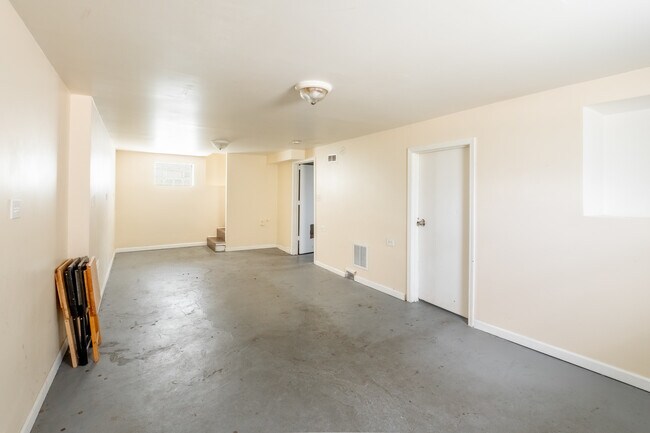 Building Photo - 12416 S Princeton Ave