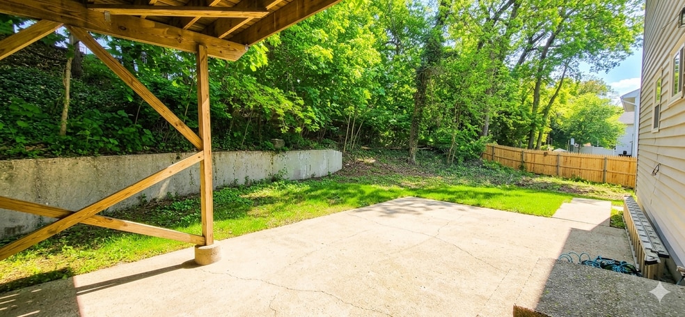 Patio - 153 Vernon Valley Rd