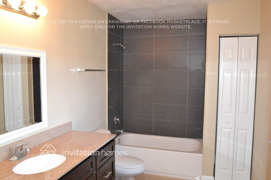 Building Photo - 11235 NW 61st Ave