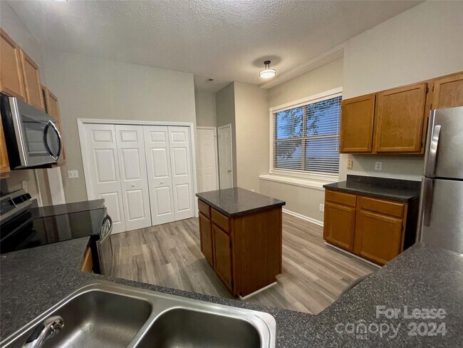 Building Photo - 8307 Belstead Brook Ct