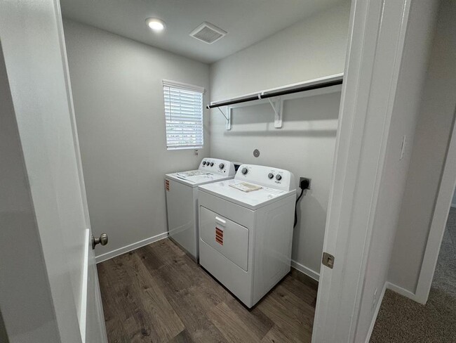 Building Photo - 7858 Alset Dr