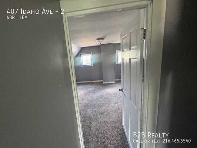 Building Photo - 407 Idaho Ave