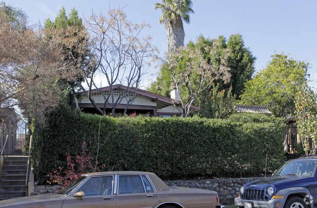 Primary Photo - 4662 Florida St