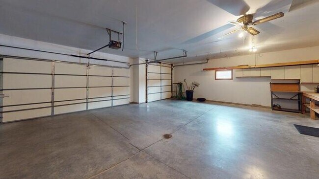 Building Photo - 449 Napa Lp