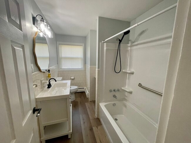 Building Photo - 15 Proulx St