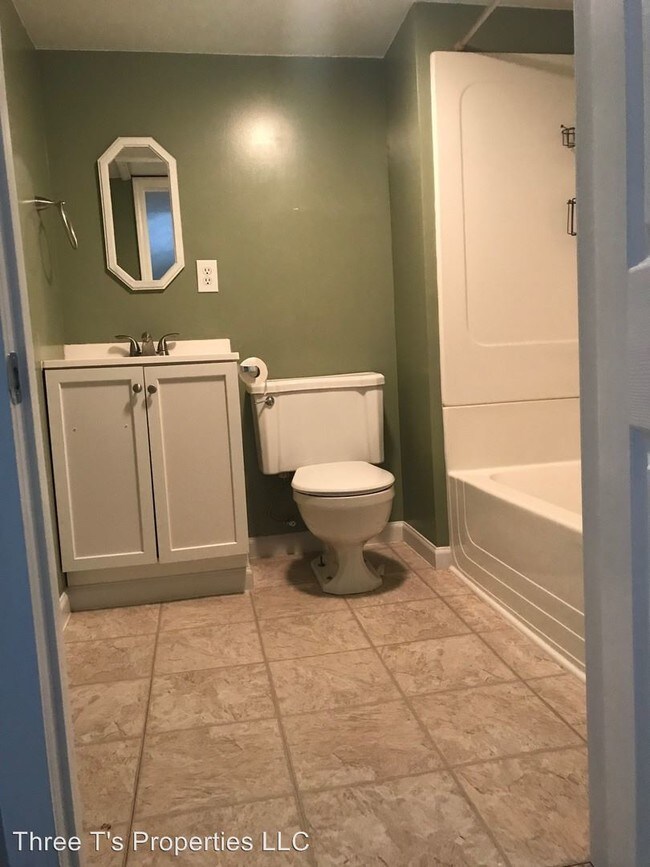 Building Photo - 5 br, 2 bath House - 119 E. Oliver Street