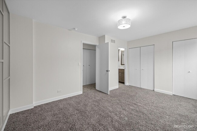 Building Photo - 2629 Oakshire Ct