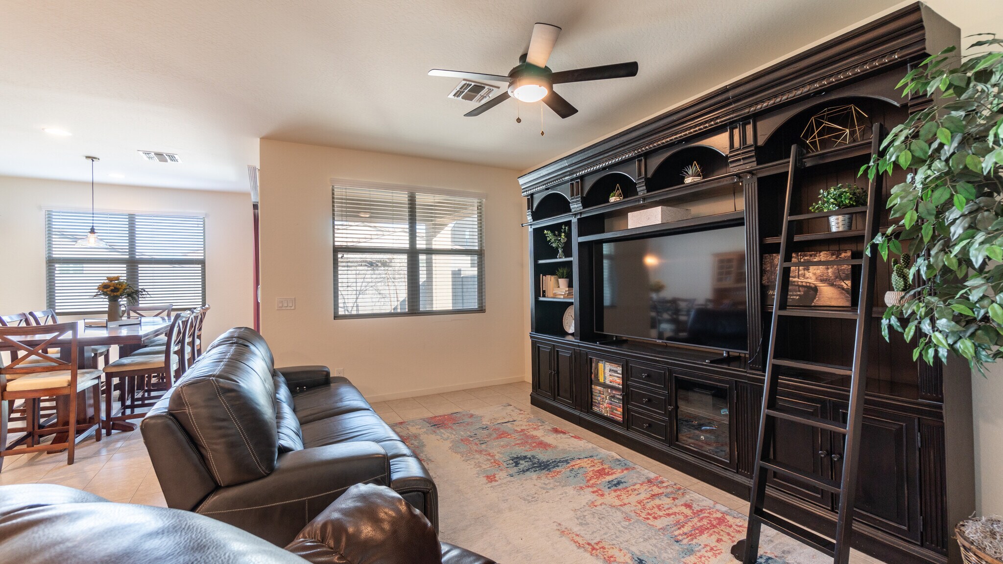 Building Photo - 514 W Cholena Trl