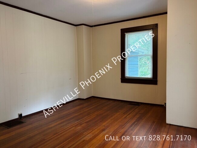 Building Photo - 66 Branning St