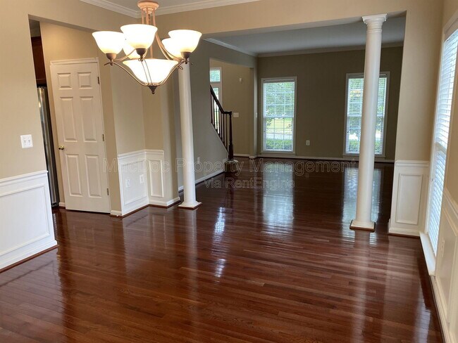 Building Photo - 121 Riggs Rd