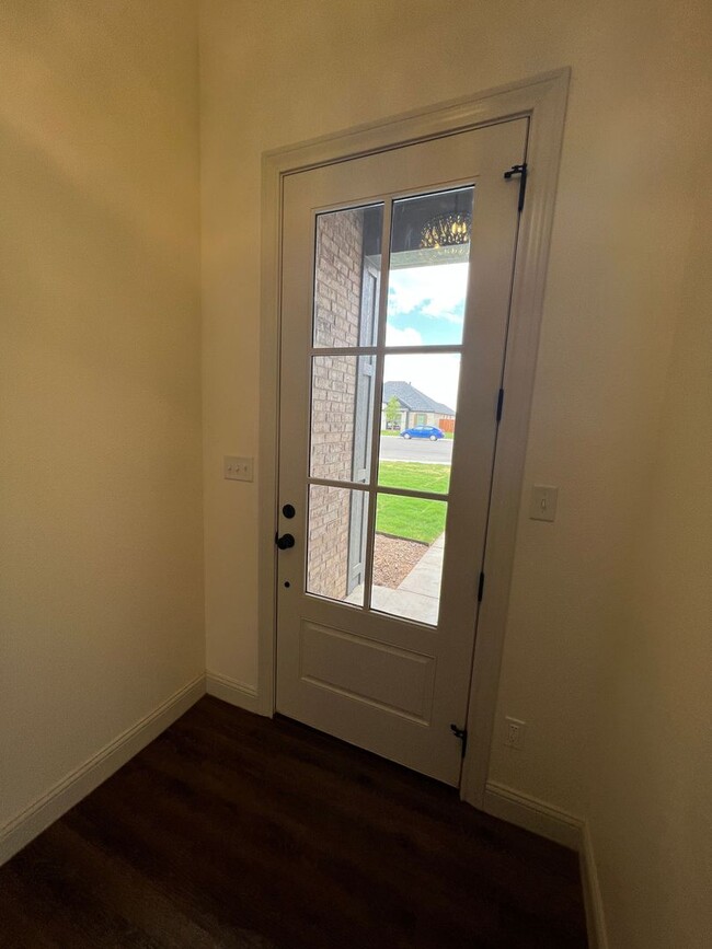 Building Photo - Beautiful 4 bed 2 bath home in Frenship!