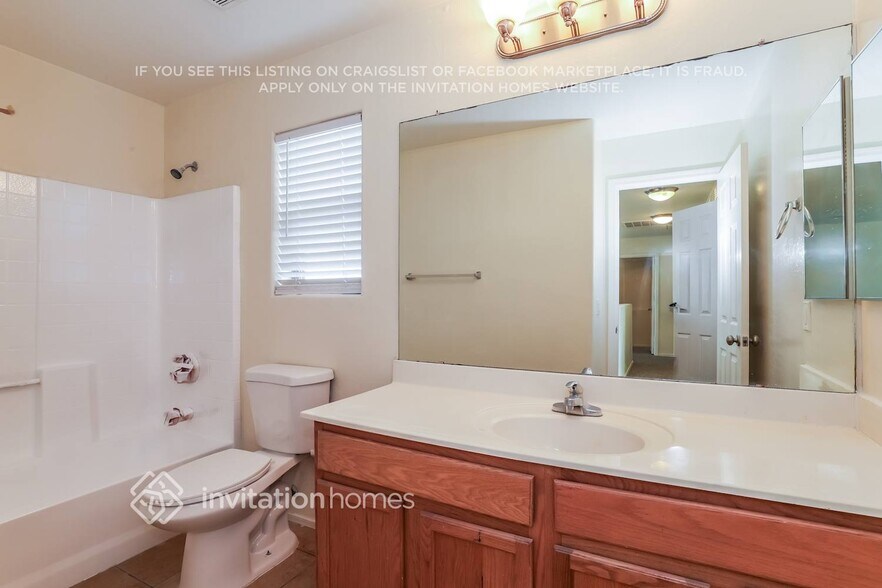 Building Photo - 1938 W San Tan Hills Dr