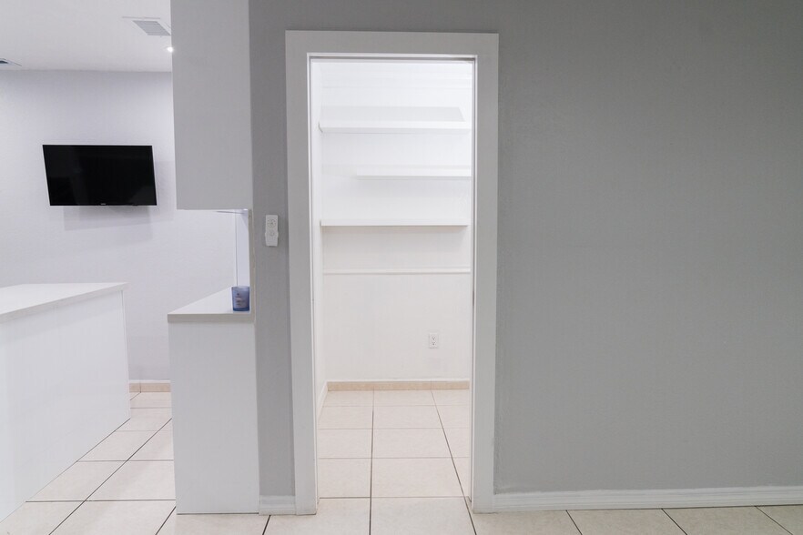 Entrance - Second Bedroom - 6921 W 19th Ct