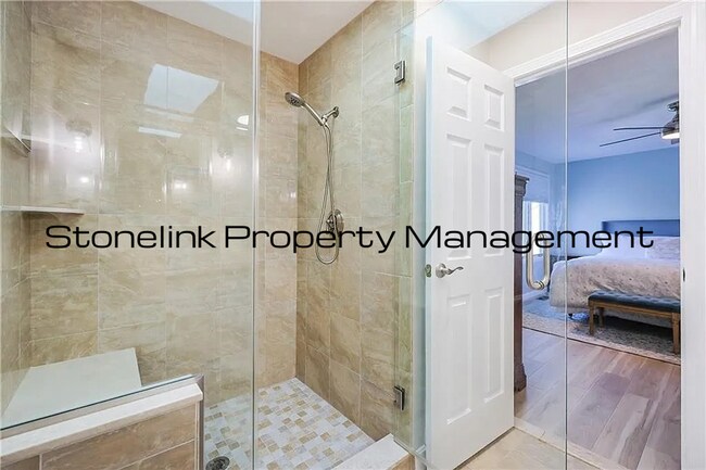 Building Photo - Fully Redesigned Townhouse Style Condo For Rent in Desirable Louisquisset Community!