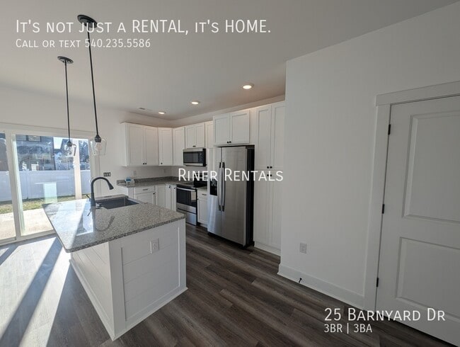 Building Photo - 25 Barnyard Dr