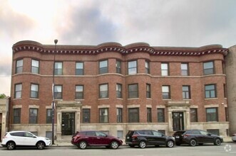 Building Photo - 3718 S Indiana Ave