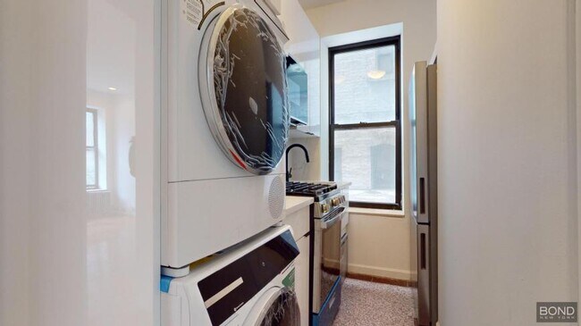 Primary Photo - 2 bedroom in Manhattan NY 10003
