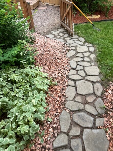 Building Photo - 6085 Fescue Dr