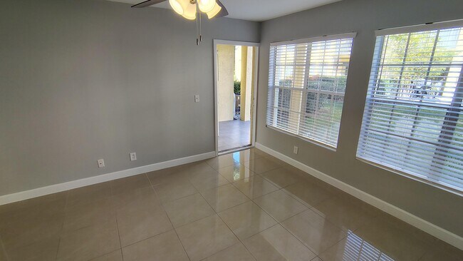 Building Photo - 6331 La Costa Dr