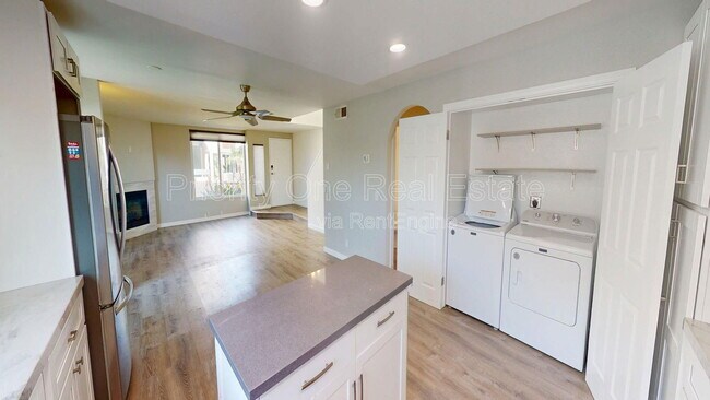 Building Photo - 4070 Riviera Dr