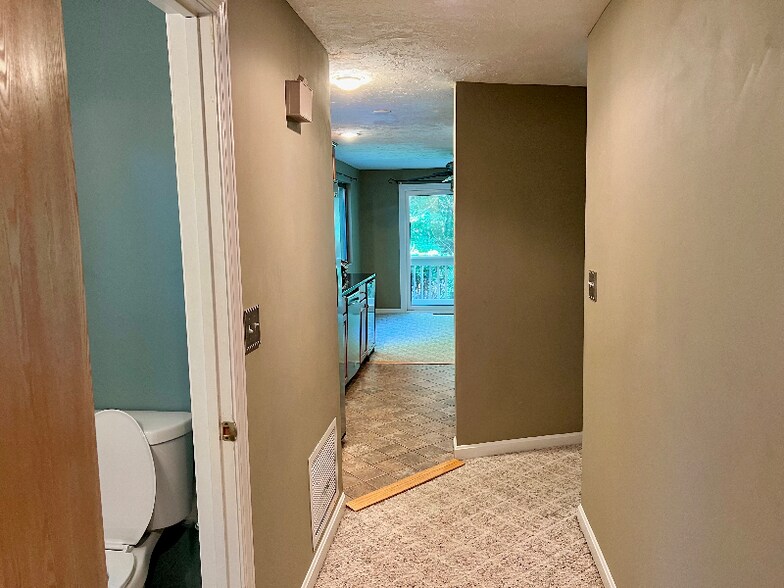 Building Photo - 69 Samuel Dr