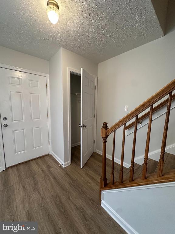 Building Photo - 309 Sherando Cir