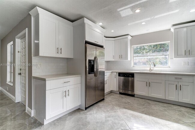 Building Photo - 10131 NW 35th St