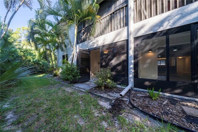 Building Photo - 17456 Woodland Trace Dr