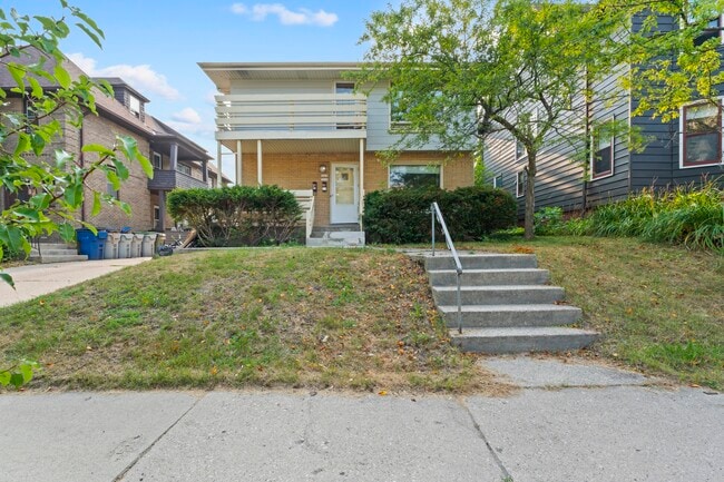 Building Photo - 3216 N Downer Ave