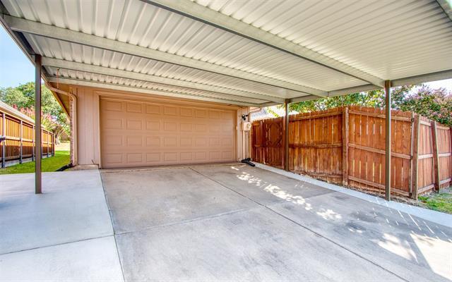 Building Photo - 1311 Royal Palm Ln