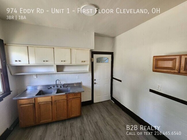 Building Photo - 974 Eddy Rd