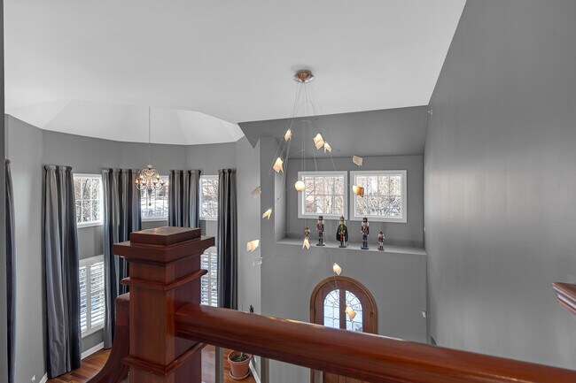 Building Photo - 7242 Greywall Ct