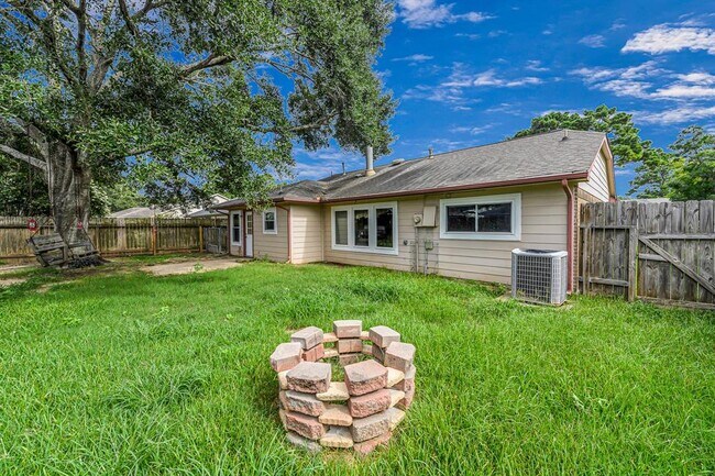 Building Photo - 19307 Wildoats Dr