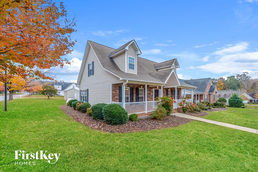 Building Photo - 5819 Willowdale Dr