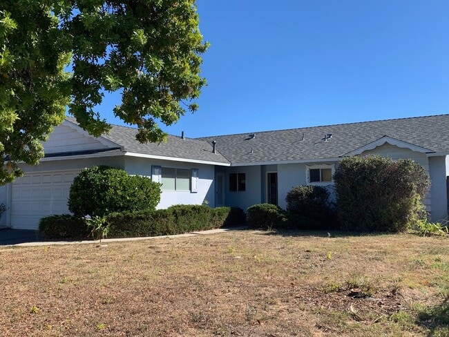 Building Photo - 3 Bedroom Goleta Home