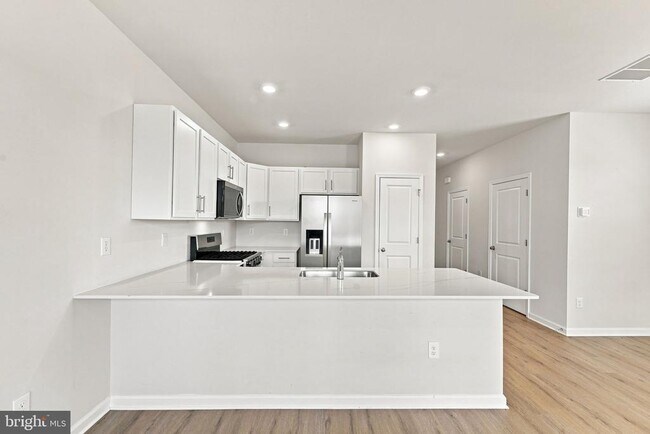 Building Photo - 126 Corolla Dr