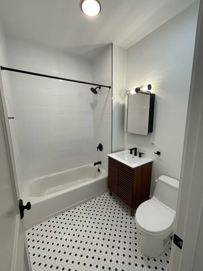 Building Photo - 3436 N Springfield Ave