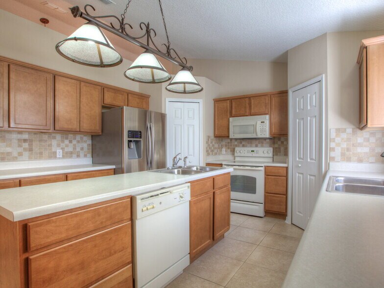 Building Photo - 2474 Palmetto Ridge Cir