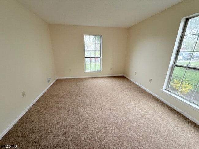 Building Photo - 58 Amethyst Way