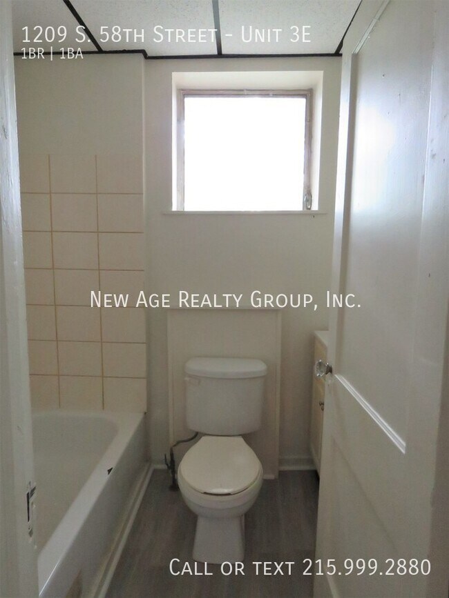 Building Photo - 1209 S 58th St