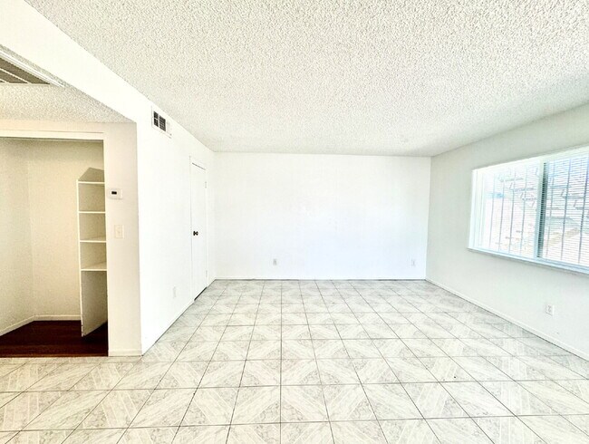 Building Photo - DOWNSTAIRS CONDO | RECENLY REHABBED 2 BEDROOM 1 BATH | ACROSS FROM CSN CHEYENNE