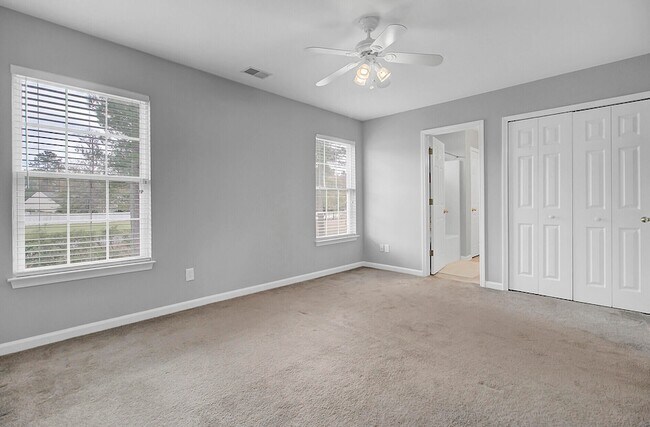 Building Photo - 9160 Maple Grove Dr