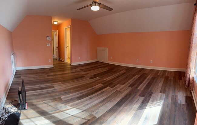 Building Photo - Private 4BR/2BA Decatur Estate on 0.57 Acres Near Emory, Agnes Scott, Avondale Estates & Downtown...