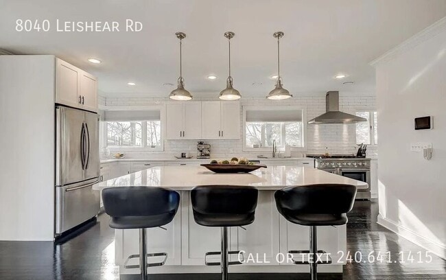 Building Photo - 8040 Leishear Rd