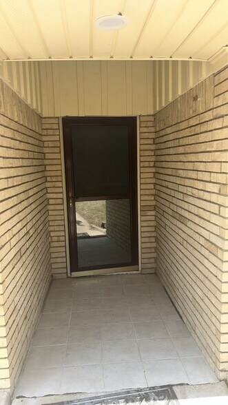 Building Photo - 144 Sunset Dr
